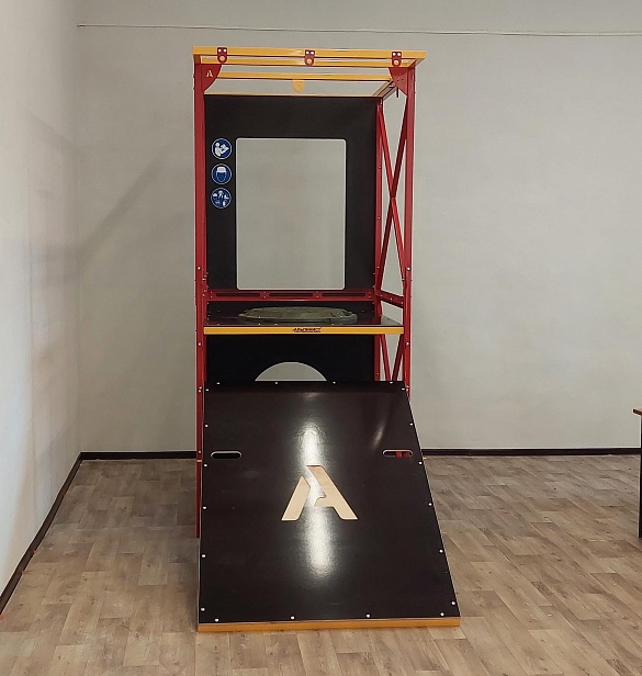 г. Новокузнецк. ПАО "Южно-Кузбасская ГРЭС" открыл полигон "Альпинист 2-0" для тренировки навыков работы на высоте и в замкнутых пространствах.